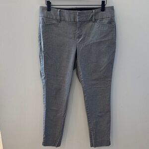 Banana Republic Gray Ankle Dress Pants
Size 6P (Petite)